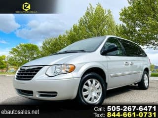 Chrysler 2005 Town and Country