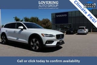 Volvo 2023 V60 Cross Country