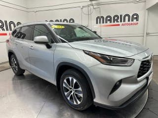 Toyota 2021 Highlander