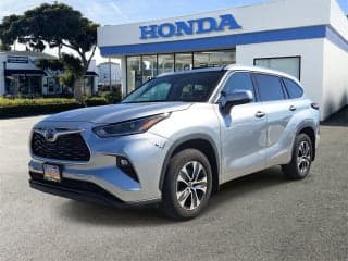 Toyota 2021 Highlander