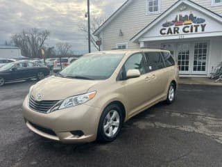 Toyota 2011 Sienna