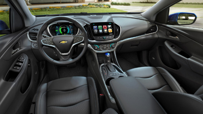 2017-chevrolet-volt-int