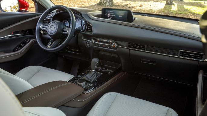 2020-mazda-cx30-dashboard-image