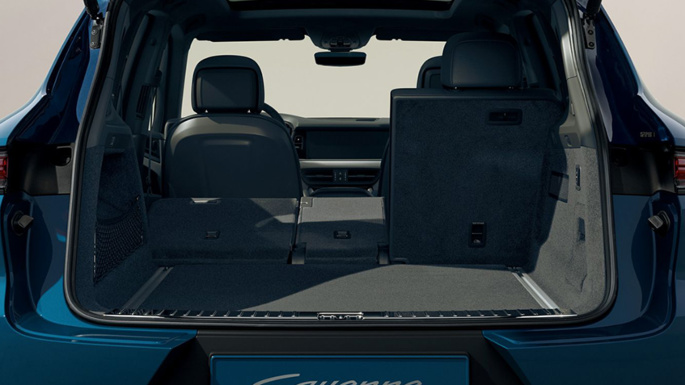2025 Porsche Cayenne Trunk (Practicality)