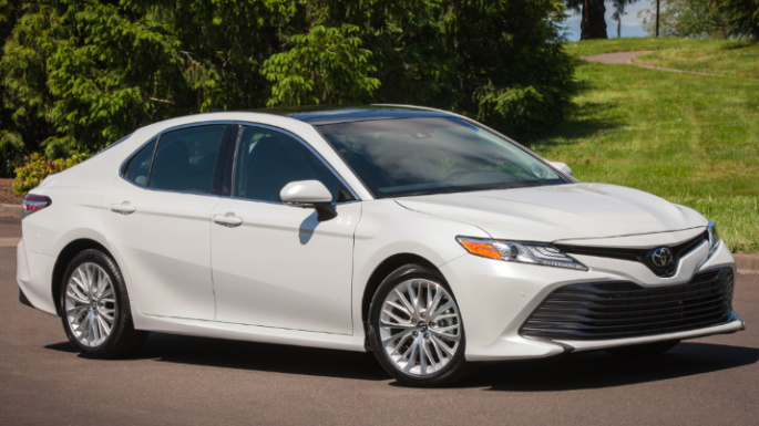 2018-toyota-camry-image-1