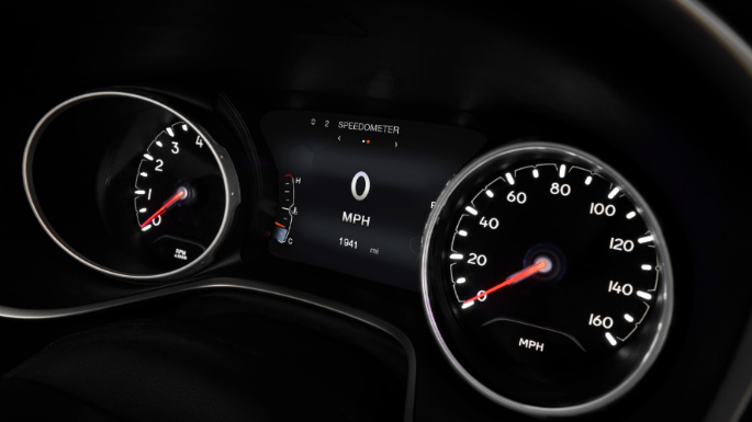 2017-jeep-compass-fuel-image