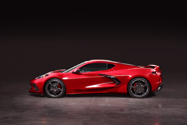 2020-Chevrolet-Corvette-Stingray-043