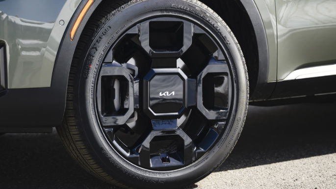 2025 Kia Sorento Wheel
