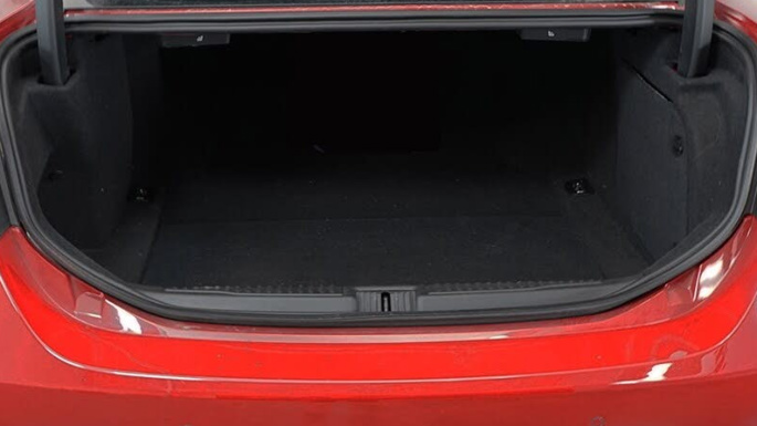 2024 Alfa Romeo Giulia Trunk (Practicality)