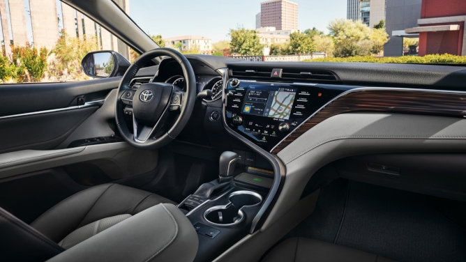 2019-toyota-camry-image-6