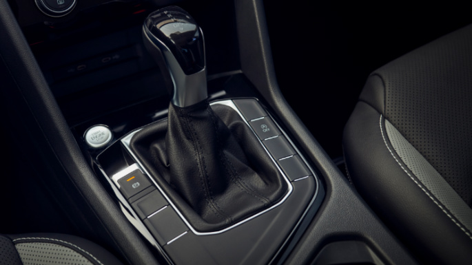 2022-volkswagen-taos-image-14