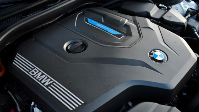 2021 BMW 3 Series Test Drive Review performanceImage