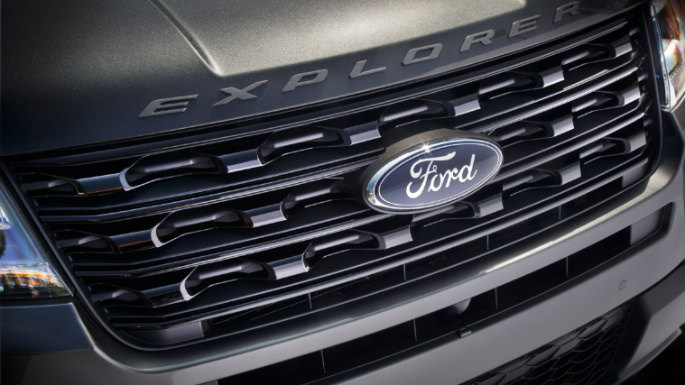 2017-ford-explorer-image-16