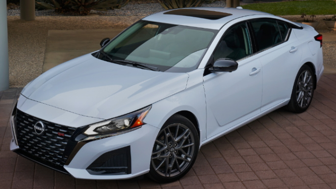 2023-nissan-altima-ext