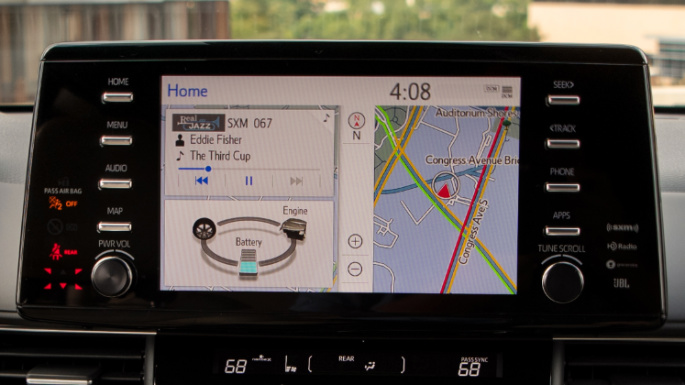 2023-toyota-sienna-tech-image