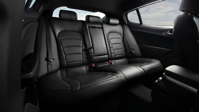2022-kia-stinger-image-8