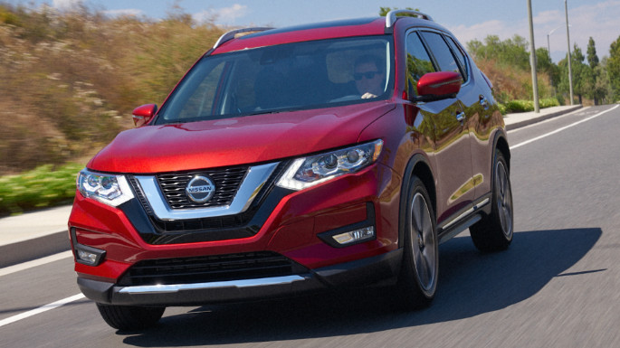 2019-nissan-rogue-driving-image