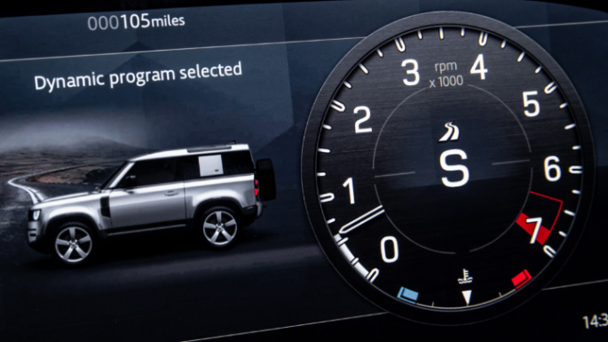 2022-land-rover-defender-v8-fuel-image