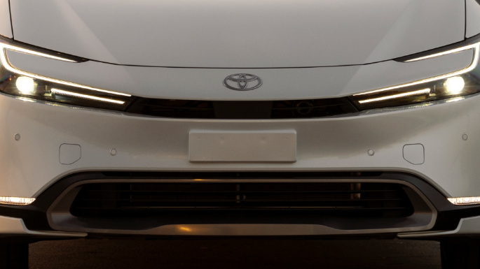 2023-toyota-prius-image-16