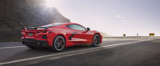 2020-Chevrolet-Corvette-Stingray-002