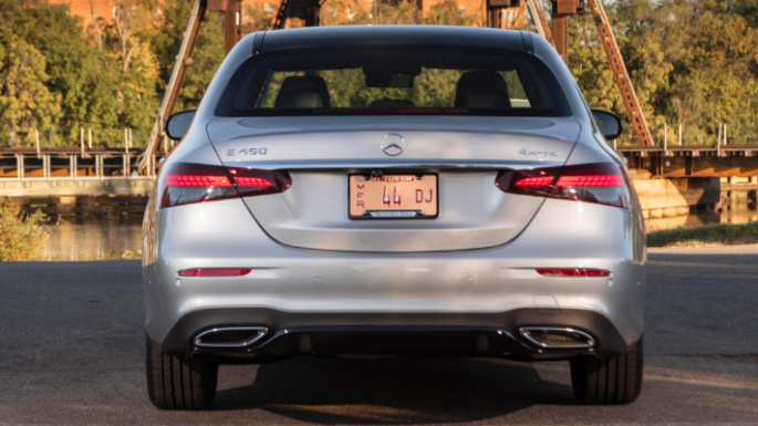 2021-mercedes-benz-e-class-image-5