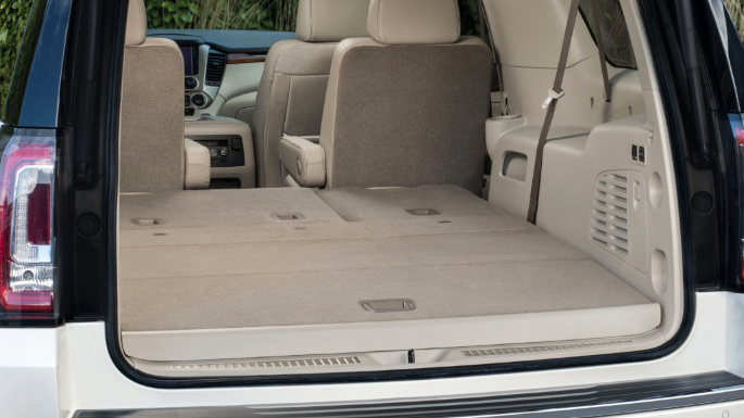 2020-gmc-yukon-xl-practicality-image