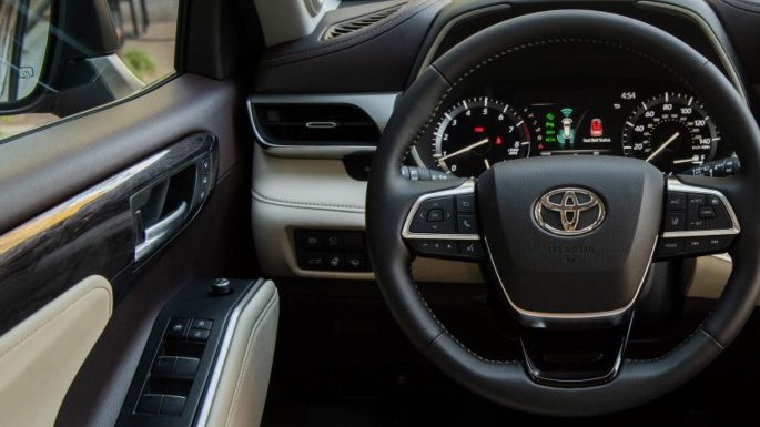 2021-toyota-highlander-image-12