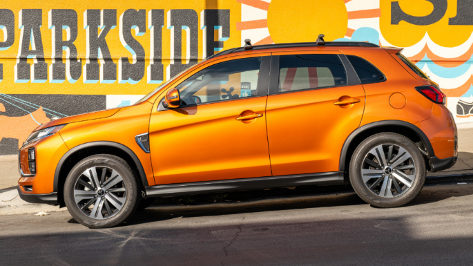 2020-mitsubishi-outlander-sport-image-3