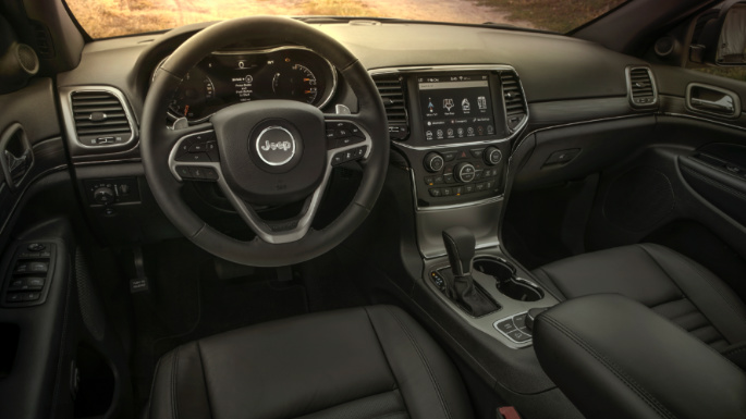 2020-jeep-grand-cherokee-int