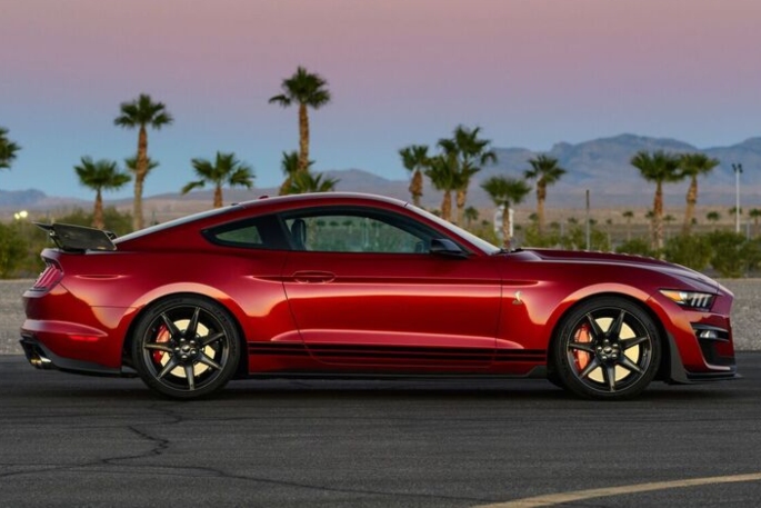 2020-ford-mustang-gt500-image-7
