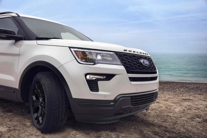 2019-ford-explorer-image-12
