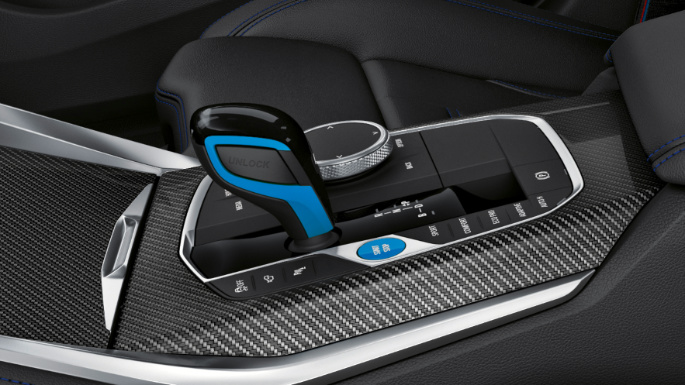 2022-bmw-i4-image-14