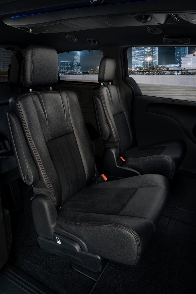 2019-dodge-grand-caravan-interior-3