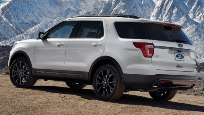 2017-ford-explorer-image-2