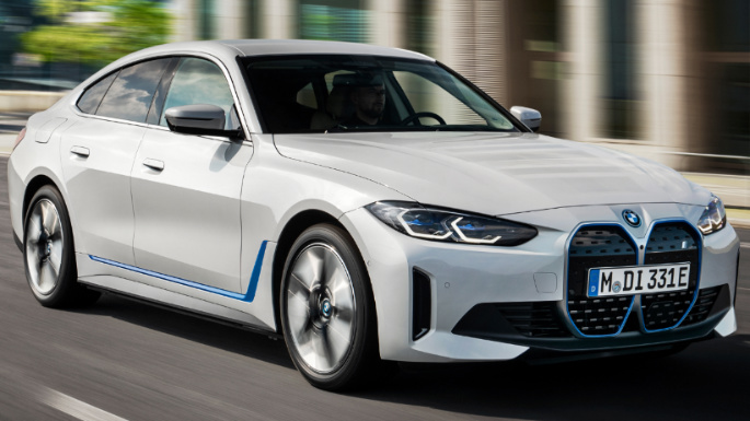 2022-bmw-i4-driving-image