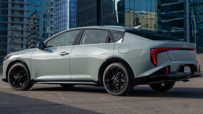 2025 Kia K4 Back Right Side (Overview)