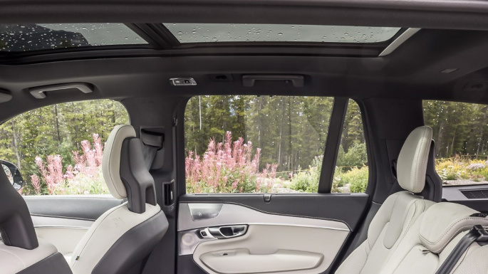 2020-volvo-xc90-image-9