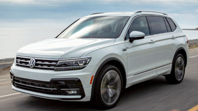 2020-volkswagen-tiguan-driving-image