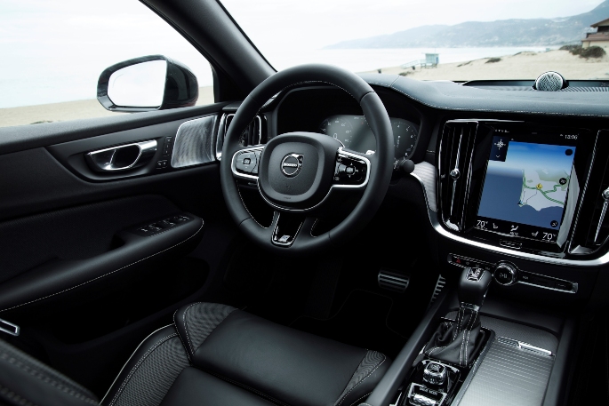 2019-volvo-s60-image-6