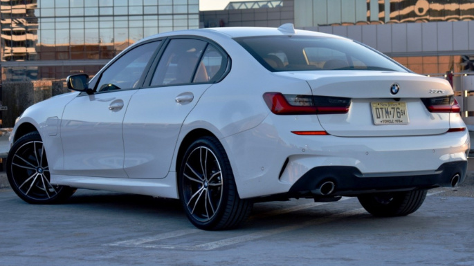 2021 BMW 3 Series Test Drive Review costEffectivenessImage