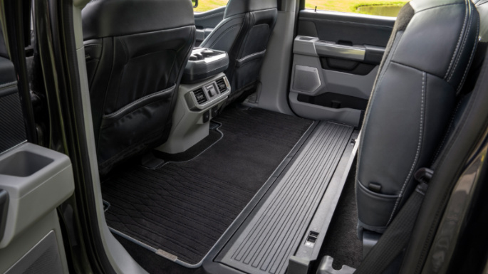 2022-ford-f150-image-10