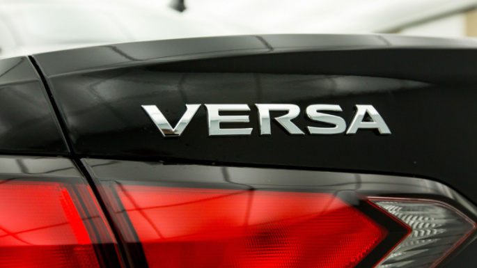 2020-nissan-versa-image-16