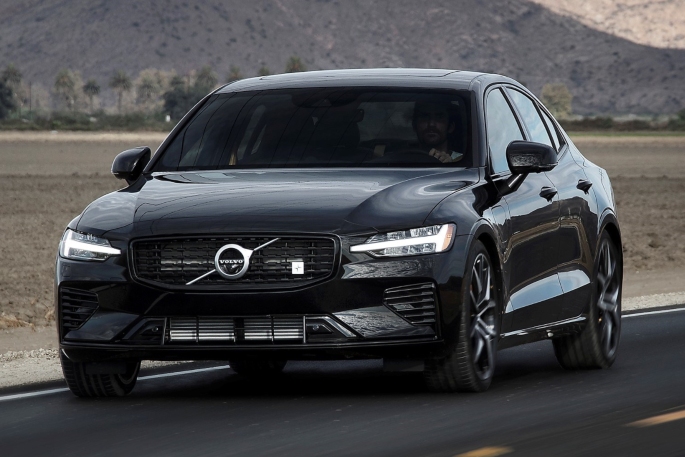 2019-volvo-s60-image-1