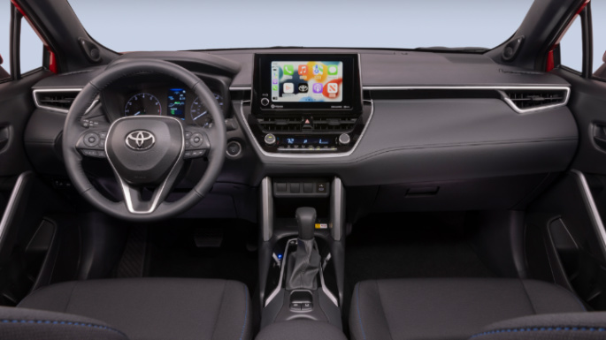 2023-toyota-corolla-int