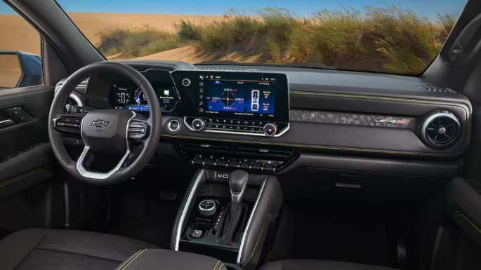 2024-chevrolet-colorado-int