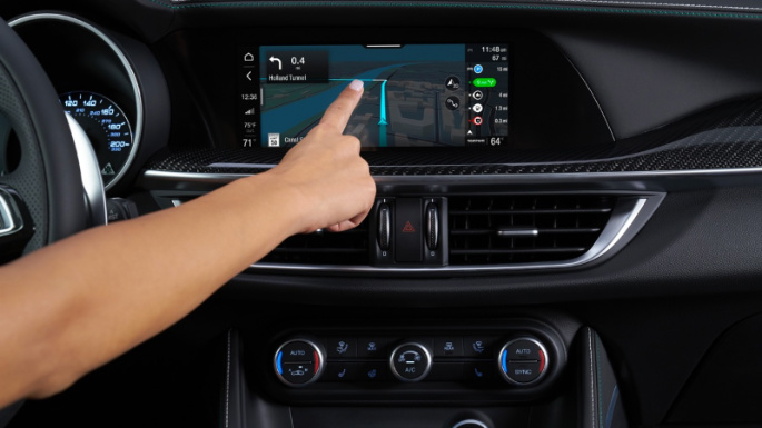 2021 Alfa Romeo Stelvio Review Tech Level