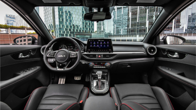 2023-kia-forte-int