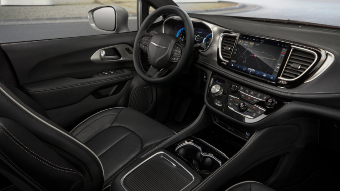 2023-chrysler-pacifica-int