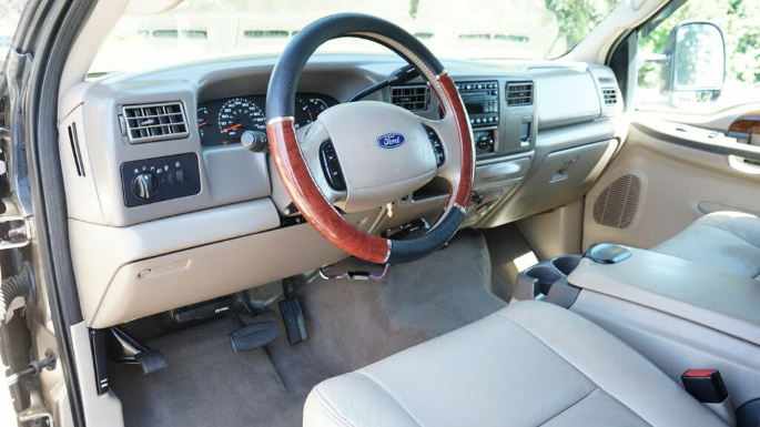2004-ford-f250-int