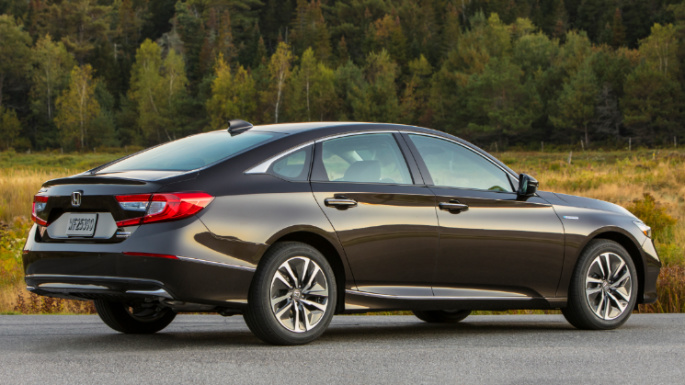 2020-honda-accord-rear-image